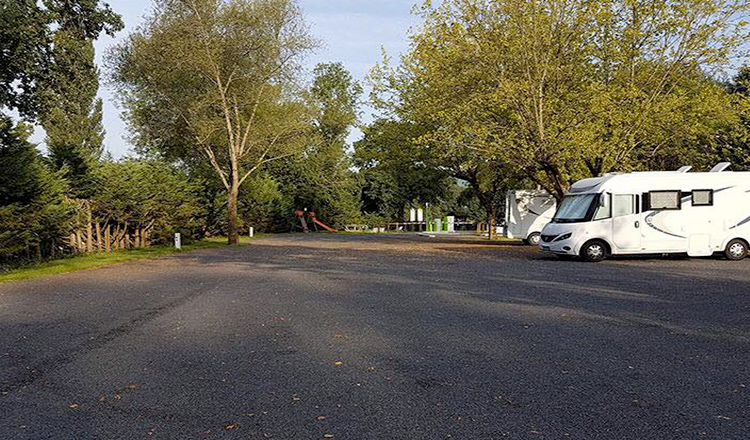 Camping Municipal La Palenquière à Vayrac